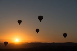 hot-air-ballooning-436442_1920